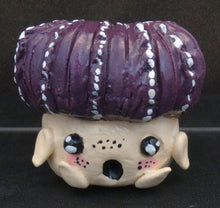 Load image into Gallery viewer, Uebelmannia Figurine