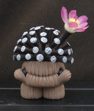 Load image into Gallery viewer, Mammillaria luethyi Figurine
